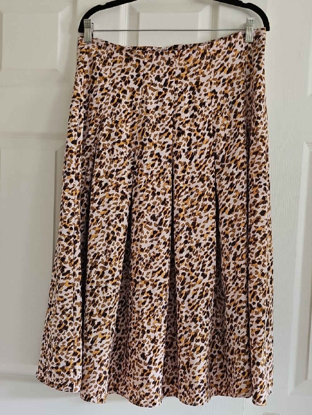 Ann Taylor Leopard-Print A-Line Midi Skirt in Brown and Cream - Picture 2 of 8